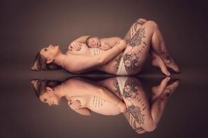 , Do you want a FREE Maternity session? Brisbane maternity Photographer, Brisbane Birth Photography